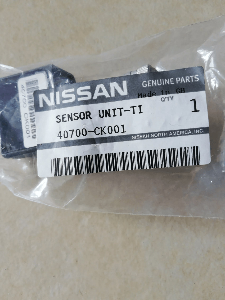 NEW OEM Genuine Nissan SENSOR UNIT-TIRE PRESSURE 40700-CK001 TPMS SENSOR