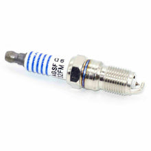 Load image into Gallery viewer, Set of 8 Genuine Motorcraft Platinum Spark Plugs SP-493 AGSF32PM