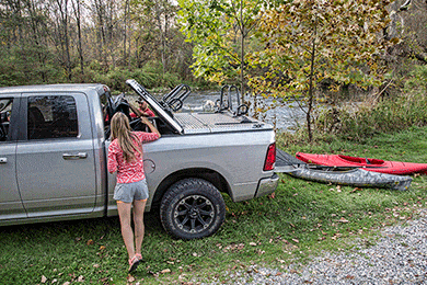 Diamondback Se Truck Bed Cover - Hinged Truck Bed Tonneau Cover